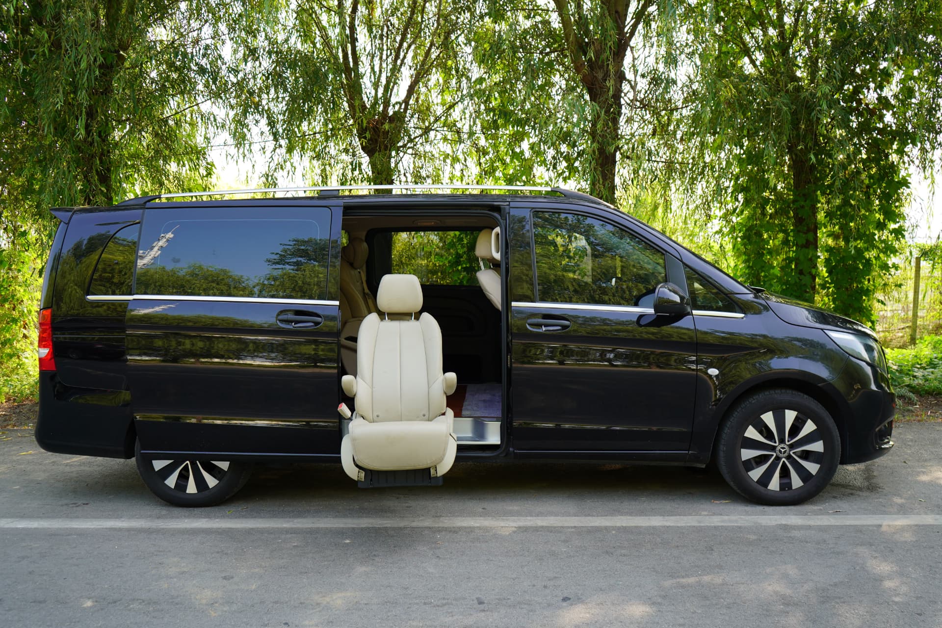 Echelon airport transfer in Cape Town